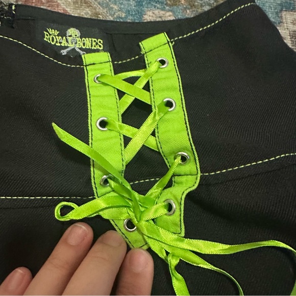 Royal Bones By Tripp Black & Lime Green Lace-Up Skirt Size XL - Picture 5 of 8